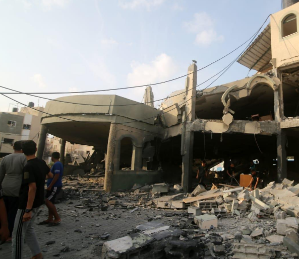 استشهاد أربعة مواطنين في غزة جراء استهداف منزلهم
